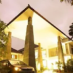 Papyrus Tropical Hotel