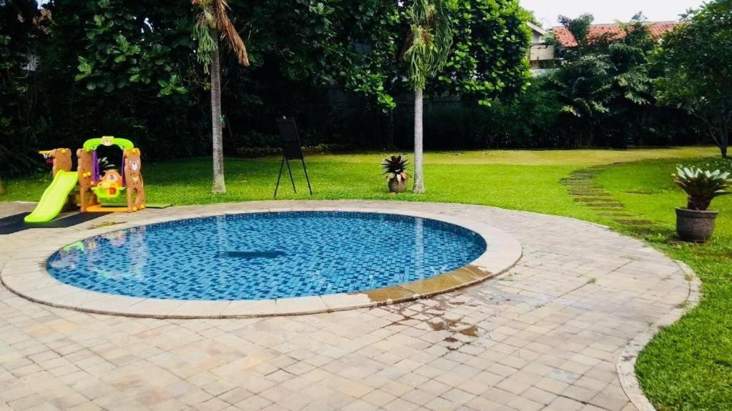 Papyrus Tropical 3* Bogor