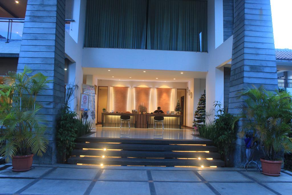 Papyrus Tropical 3*