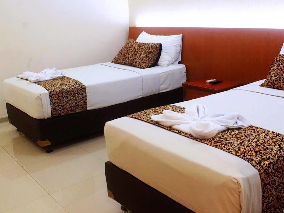Papyrus Tropical 3*