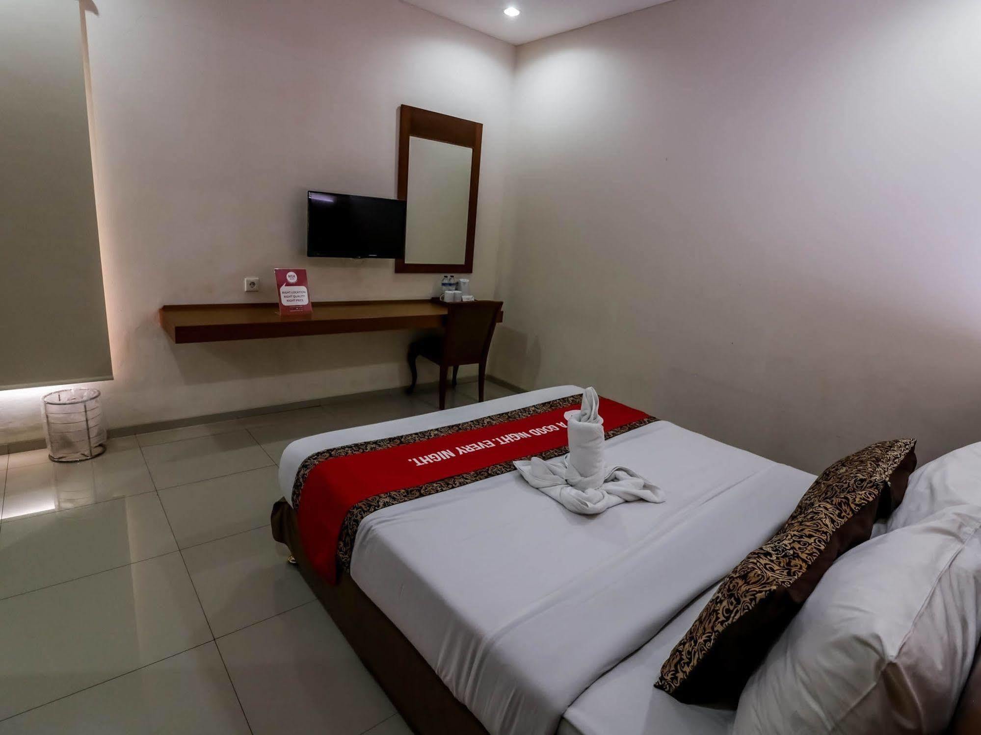 Papyrus Tropical Bogor