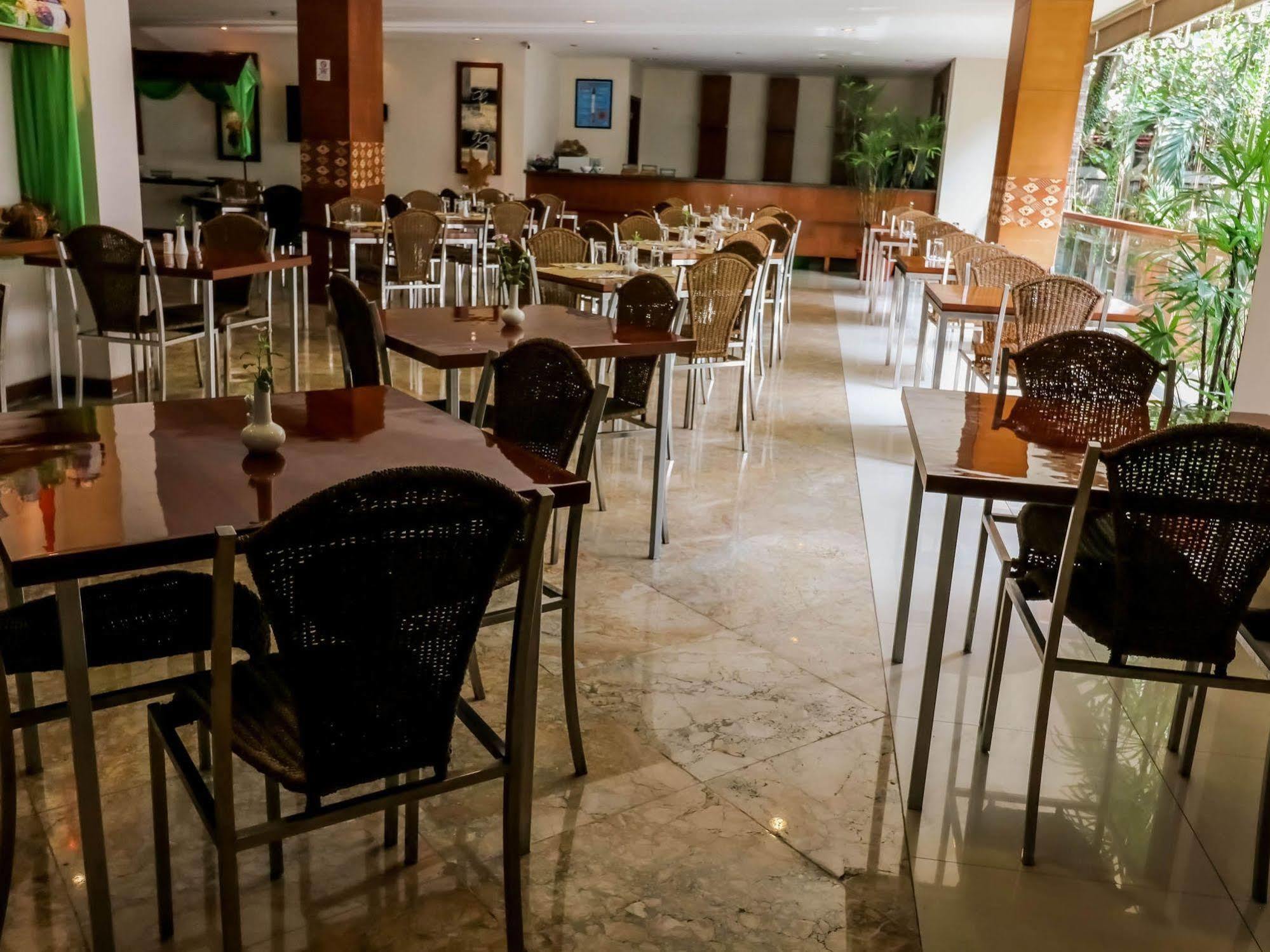 Hotel Papyrus Tropical