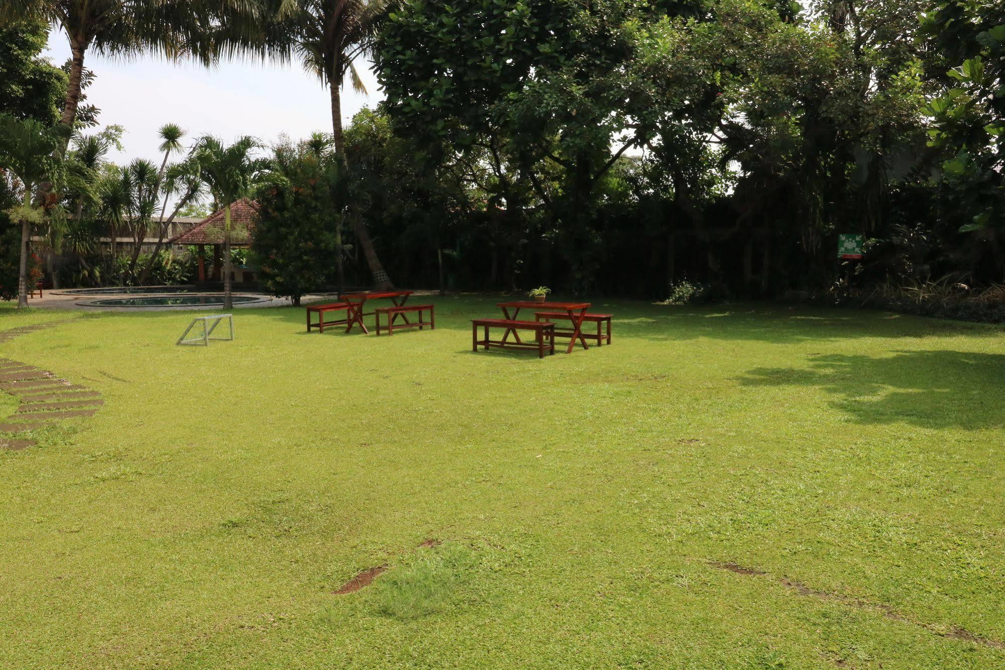 Papyrus Tropical Hotel 3*